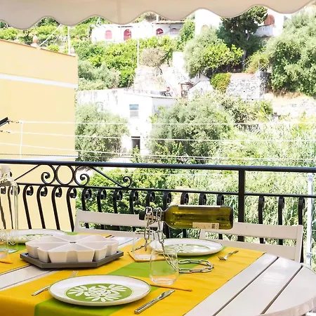 Zina In Apartment Giardini Naxos